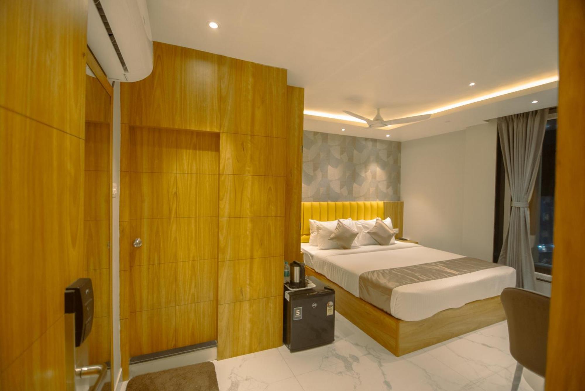 Hotel Dc Star Kolkata Exterior photo